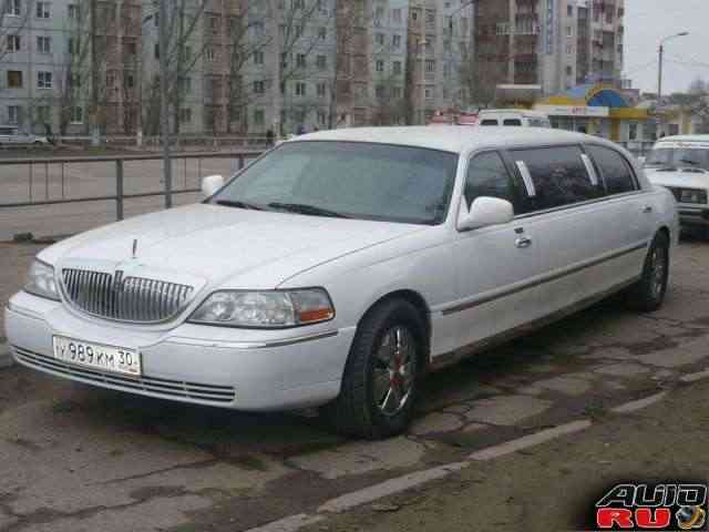 Lincoln Town Car, 2003  фото-1