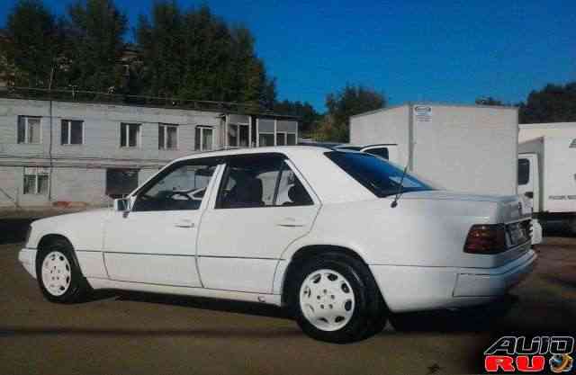 Mercedes-Benz W124, 1989 