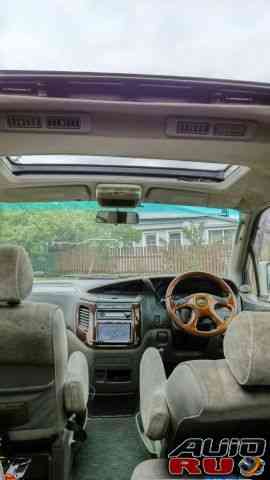 Nissan Elgrand, 2001