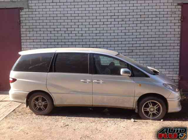 Toyota Estima, 2000 