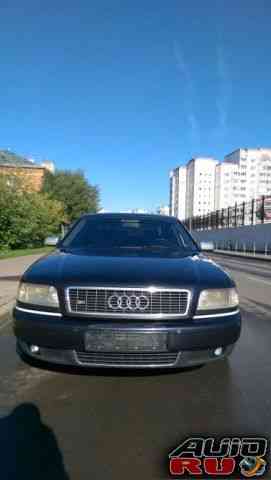 Audi S8, 2000