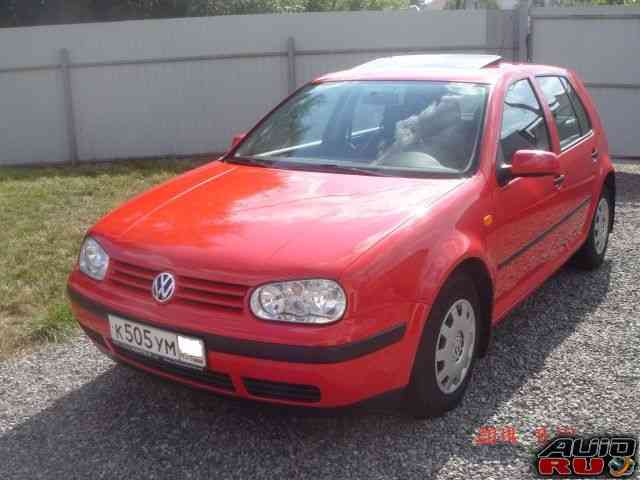 Volkswagen Golf, 2000 