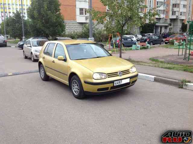 Volkswagen Golf, 2000 