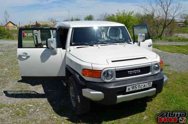 Toyota FJ Cruiser, 2012 