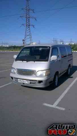 Toyota Hiace, 2001