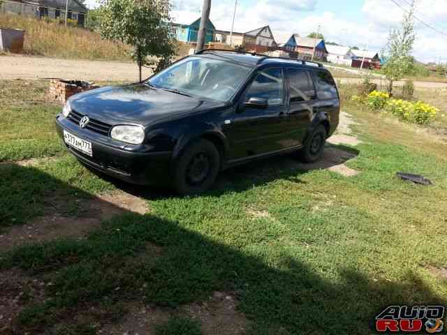 Volkswagen Golf, 2000 