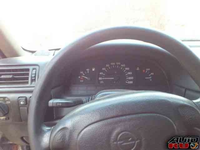 Opel Vectra, 1995 