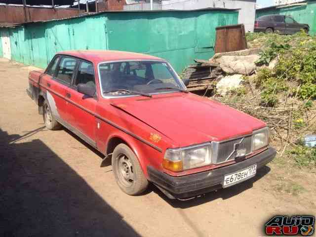 Volvo 240, 1983 фото-1 Volvo 240, 1983 фото-1