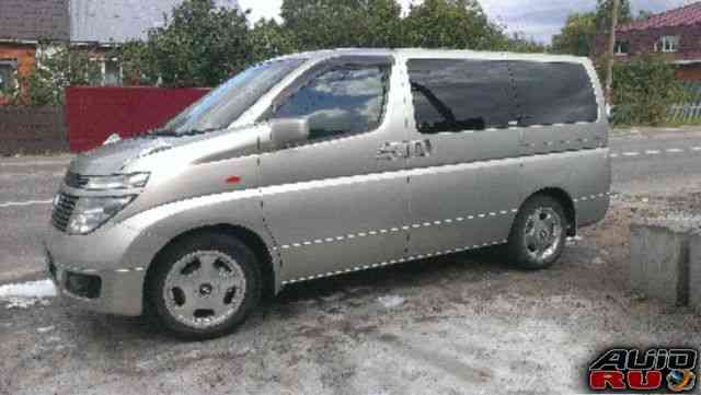 Nissan Elgrand, 2002 