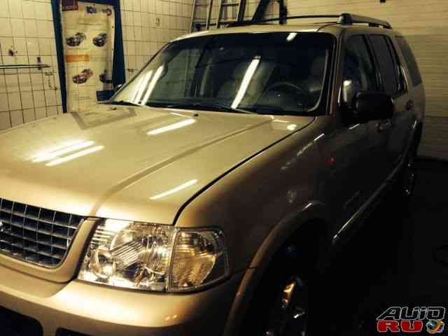 Ford Explorer, 2004 