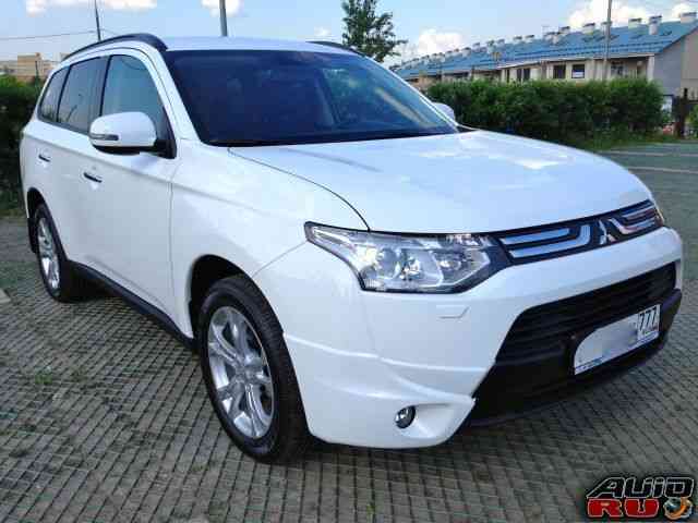 Mitsubishi Outlander, 2013 