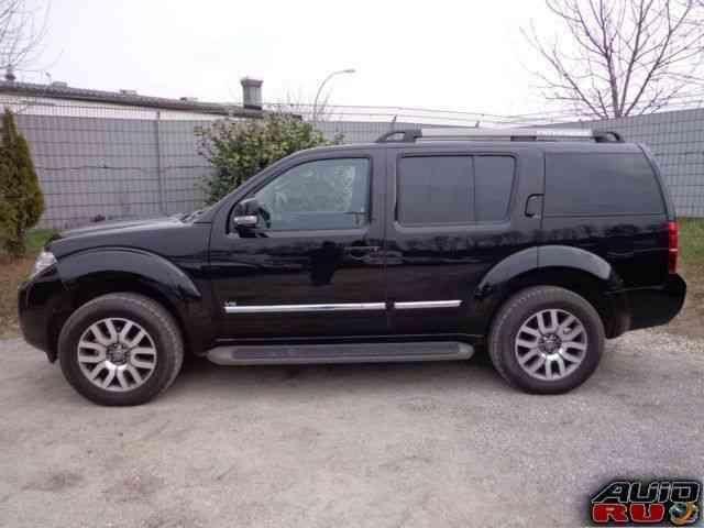 Nissan Pathfinder, 2011 