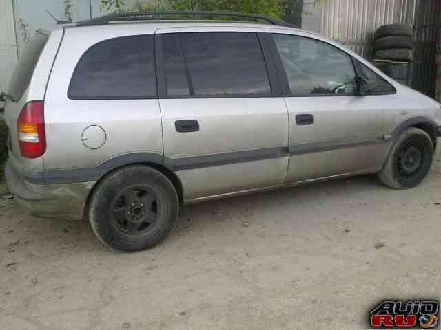 Opel Zafira, 2002 