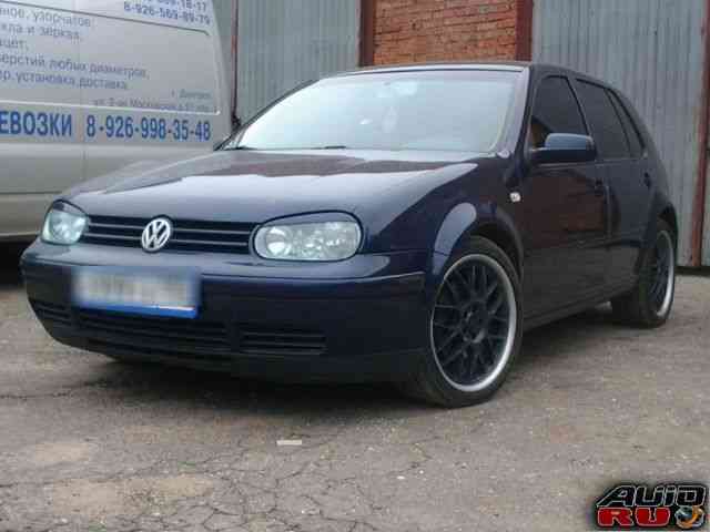 Volkswagen Golf, 2000 