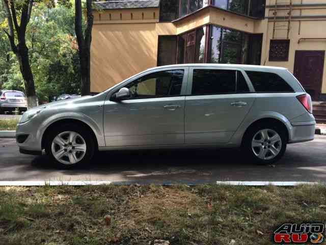 Opel Astra, 2011 