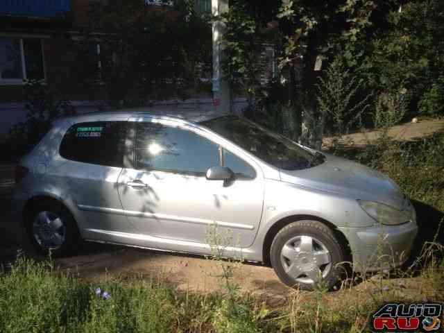 Peugeot 307, 2001 