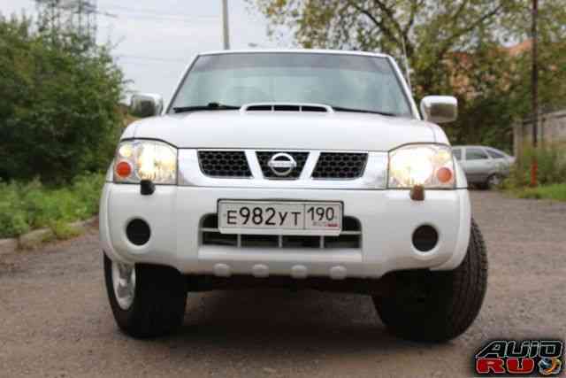 Nissan NP300, 2010 