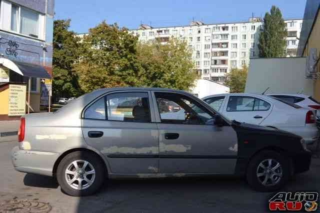 Hyundai Accent, 2010 