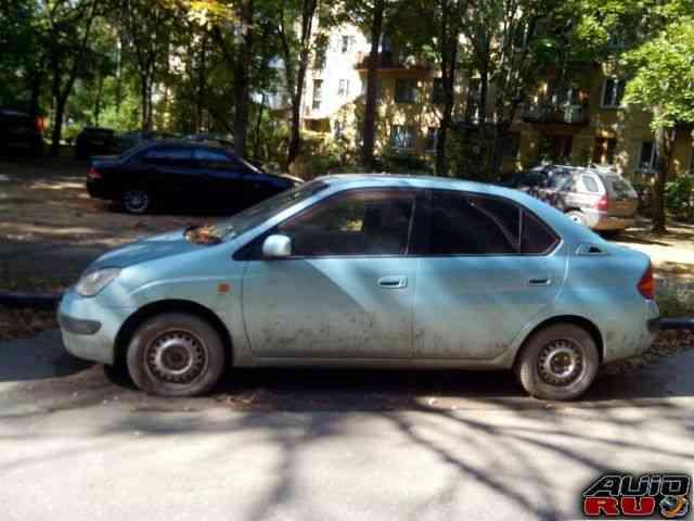 Toyota Prius, 1999 