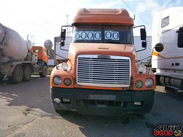 Freightliner FLC 2000 год 