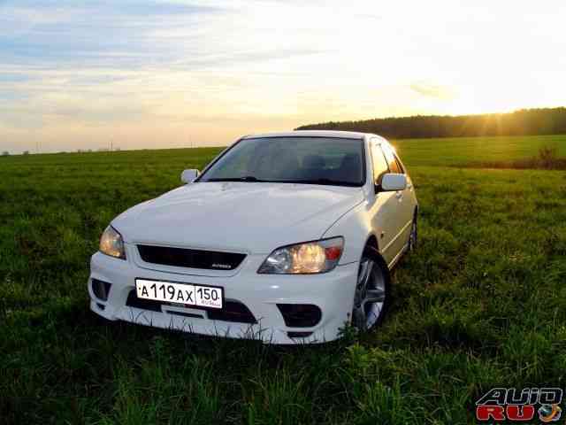 Toyota Altezza, 2000 