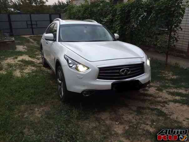 Infiniti FX35, 2011 