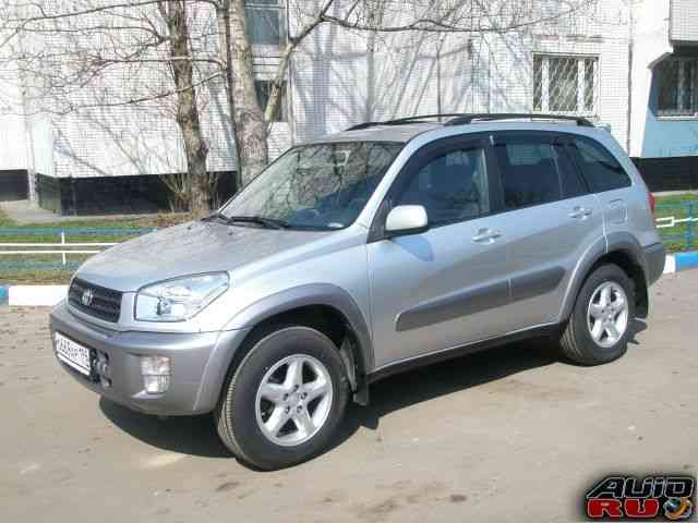 Toyota RAV4, 2000 