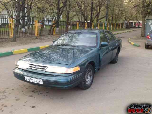 Ford Crown Victoria, 1995 