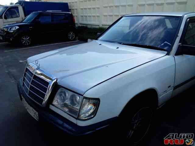 Мерседес W124, 1990 