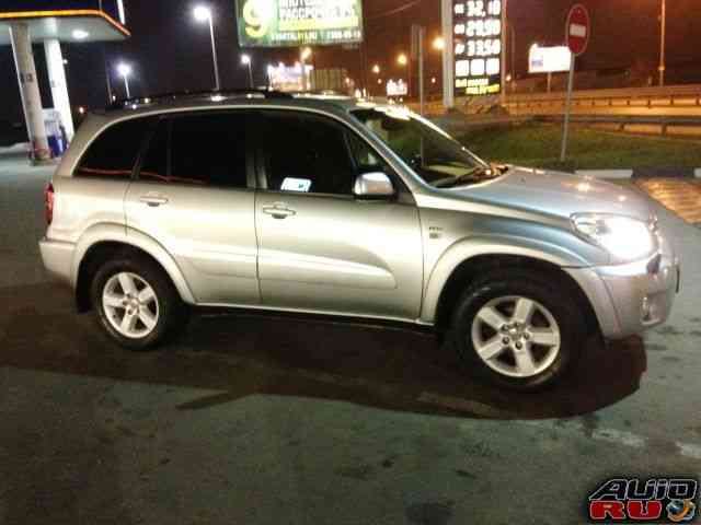 Тойота RAV4, 2005 