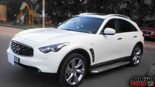 Infiniti FX37, 2010 