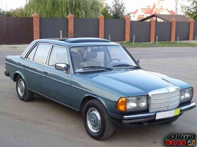 Mercedes-Benz W123, 1982 