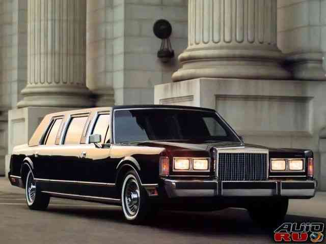 Lincoln Town Car, 1983 