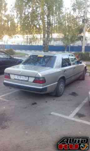 Мерседес-Бенц W124, 1988