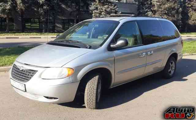 Chrysler Town & Country, 2003 