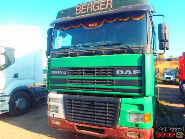 Тягач Daf XF95.380 1999 