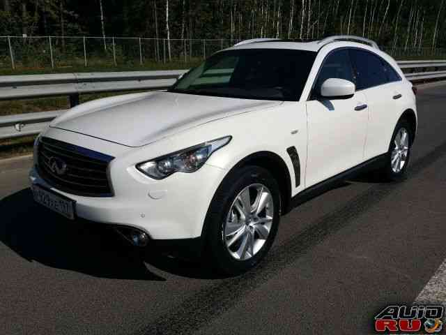 Infiniti FX37, 2012 