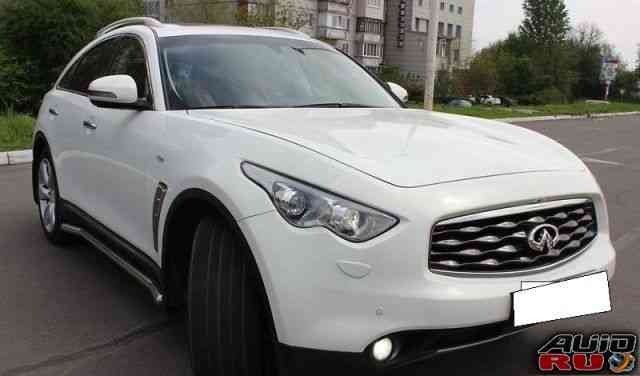 Infiniti FX37, 2010 