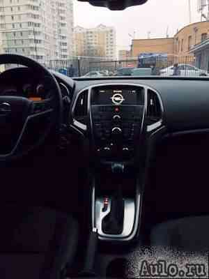 Opel Astra, 2011