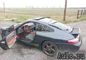 Porsche 911 Carrera 4, 2000