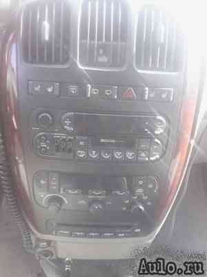 Chrysler Town & Country, 2002