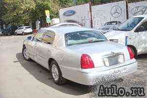 Lincoln Town Car, 2002