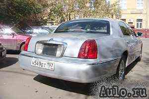 Lincoln Town Car, 2002