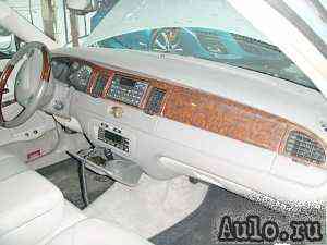 Lincoln Town Car, 2002