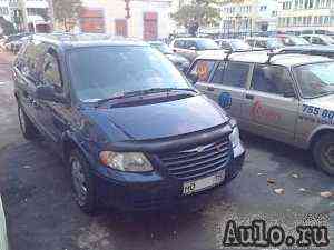 Chrysler Town & Country, 2005