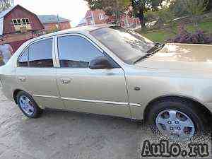 Hyundai Accent, 2001