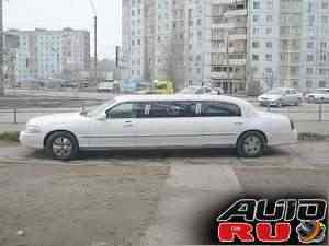 Lincoln Town Car, 2003