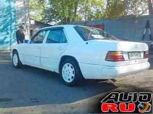 Mercedes-Benz W124, 1989