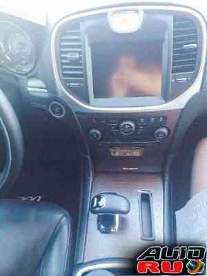 Chrysler 300C, 2012