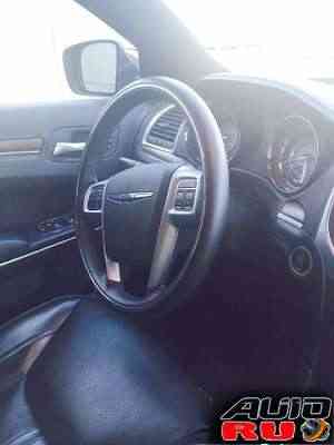 Chrysler 300C, 2012
